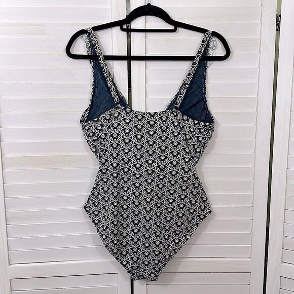 Nip Tuck Size 8 One Piece Swimsuit Blue & White Ruffle - Picture 7 of 16